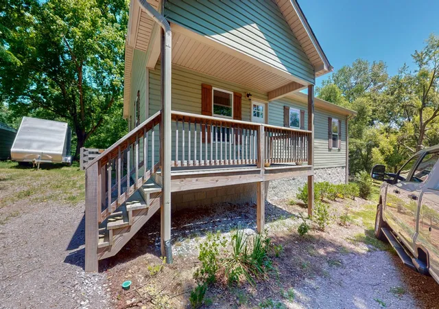 Photo 2 of Single family home for sale at 695 Hog Back Ridge Rd, Bethpage, TN 37022 | MLS# 3603992 | Listing updated on 2026-10-01