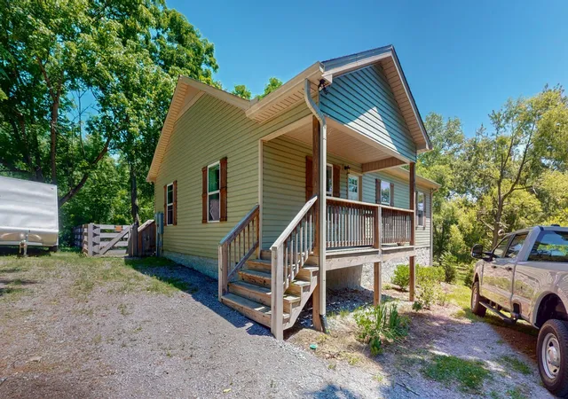 Photo 3 of Single family home for sale at 695 Hog Back Ridge Rd, Bethpage, TN 37022 | MLS# 3603992 | Listing updated on 2026-10-01