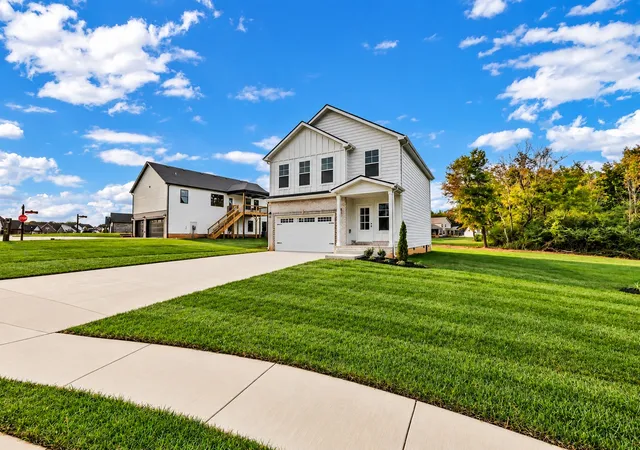 Photo 3 of Single family home for sale at 350 Hereford Farms, Clarksville, TN 37043 | MLS# 3592053 | Listing updated on 2026-10-18