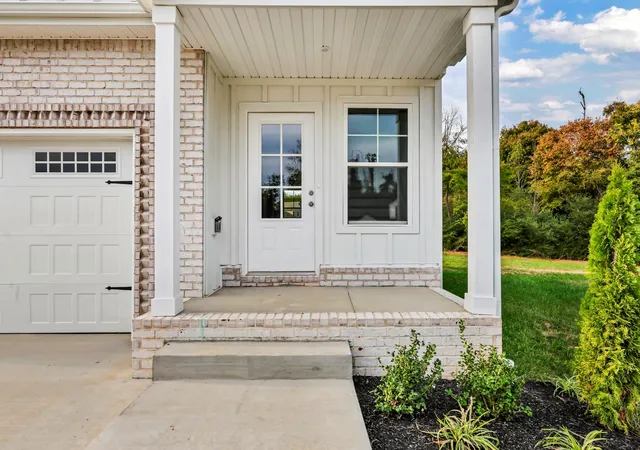 Photo 4 of Single family home for sale at 350 Hereford Farms, Clarksville, TN 37043 | MLS# 3592053 | Listing updated on 2026-10-18