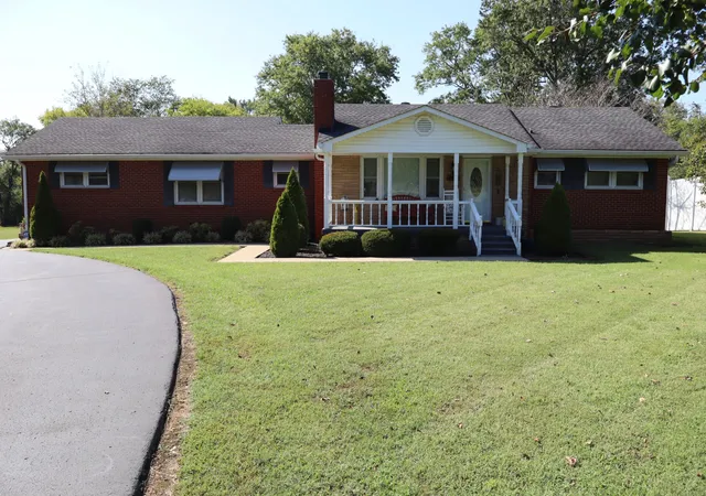 Photo 1 of Single family home for sale at 3922 Hunters Point Pike, Lebanon, TN 37087 | MLS# 3592069 | Listing updated on 2026-09-21