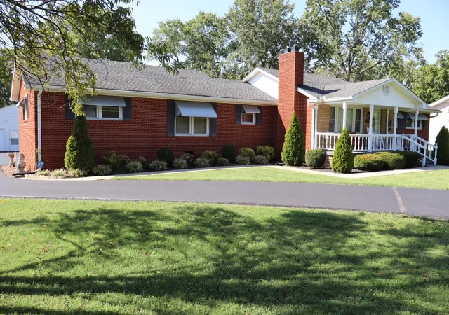 Photo 2 of Single family home for sale at 3922 Hunters Point Pike, Lebanon, TN 37087 | MLS# 3592069 | Listing updated on 2026-09-21