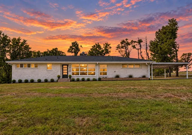 Photo 2 of Single family home for sale at 3920 Devonshire Dr, Nashville, TN 37207 | MLS# 3594556 | Listing updated on 2026-10-08