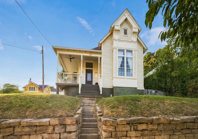 Photo 3 of Single family home for sale at 520 South 12th St, Nashville, TN 37206 | MLS# 3592572 | Listing updated on 2026-09-19