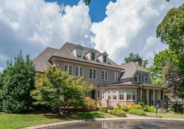 Photo 4 of Single family home for sale at 1003 Greenwich Park, Nashville, TN 37215 | MLS# 3594156 | Listing updated on 2026-09-19