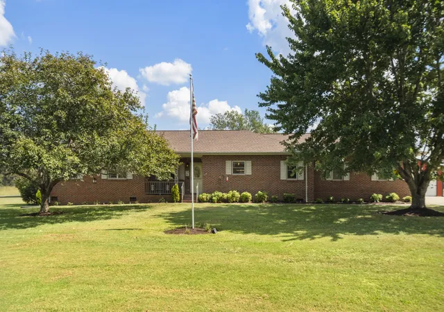Photo 3 of Single family home for sale at 1279 Highway 48 S, Dickson, TN 37055 | MLS# 3596299 | Listing updated on 2026-10-06