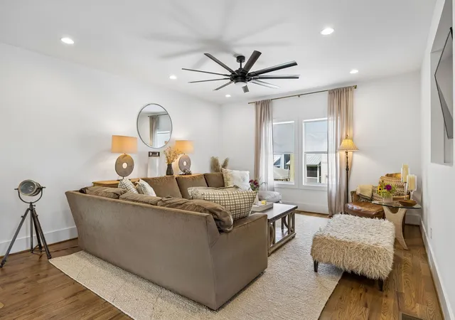 Photo 1 of Single family home for sale at 4902b Illinois Ave, Nashville, TN 37209 | MLS# 3594584 | Listing updated on 2026-09-19