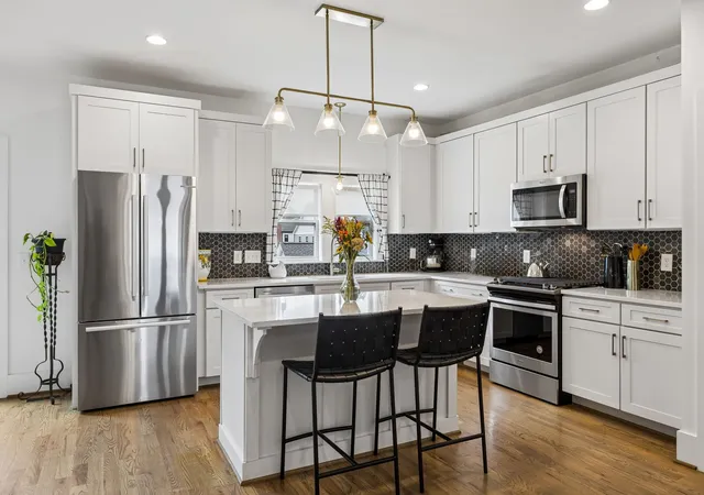 Photo 3 of Single family home for sale at 4902b Illinois Ave, Nashville, TN 37209 | MLS# 3594584 | Listing updated on 2026-09-19