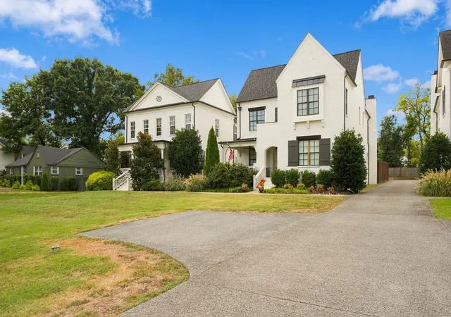 Photo 3 of Single family home for sale at 1915a Overhill Dr, Nashville, TN 37215 | MLS# 3598922 | Listing updated on 2026-10-02