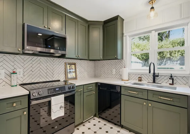 Photo 2 of Single family home for sale at 256 Blackman Rd, Nashville, TN 37211 | MLS# 3592425 | Listing updated on 2026-09-28