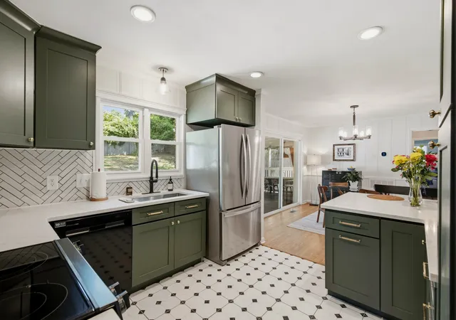 Photo 3 of Single family home for sale at 256 Blackman Rd, Nashville, TN 37211 | MLS# 3592425 | Listing updated on 2026-09-28