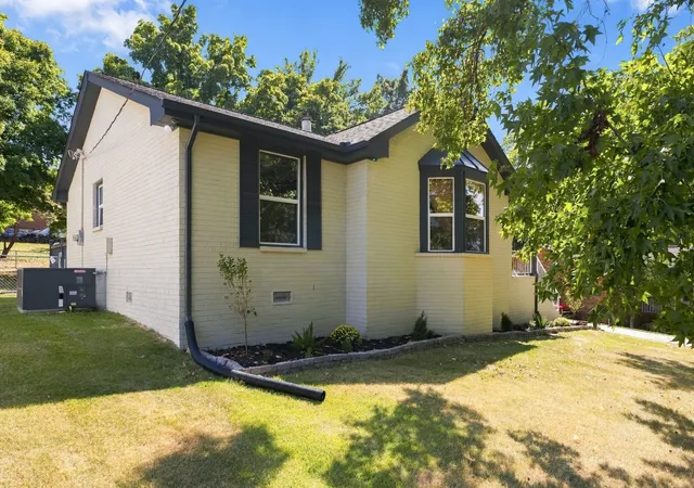 Photo 2 of Single family home for sale at 3021 Blackwood Dr, Nashville, TN 37214 | MLS# 3594160 | Listing updated on 2026-09-18