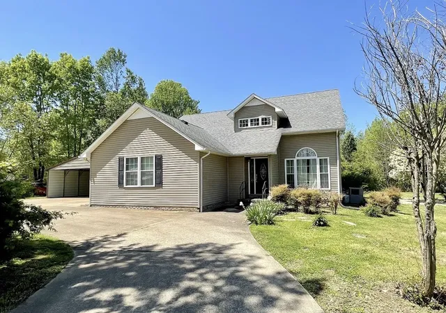 Photo 1 of Single family home for sale at 2471 Brandi Ln, Lawrenceburg, TN 38464 | MLS# 3594124 | Listing updated on 2026-10-07