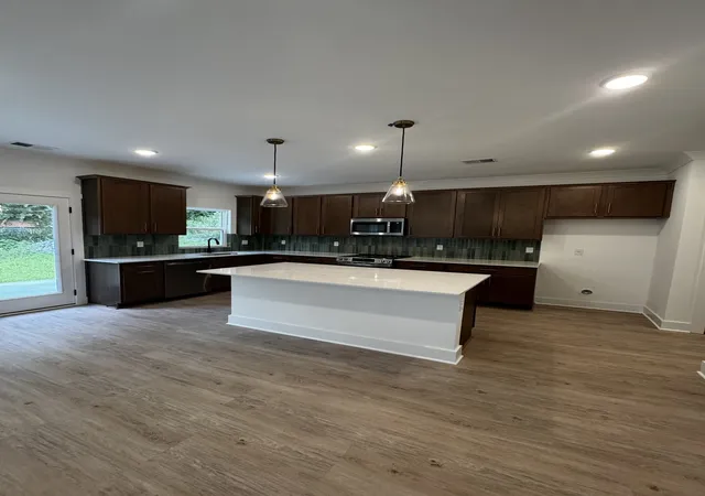 Photo 2 of Sale Pending at 1345 Valley Ridge Dr, Gallatin, TN 37066 | MLS# 3592127 | Listing updated on 2026-09-15