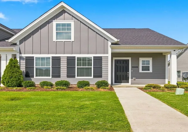 Photo 1 of Single family home for sale at 2532 Elmcroft Ave, Murfreesboro, TN 37128 | MLS# 3592412 | Listing updated on 2026-10-08