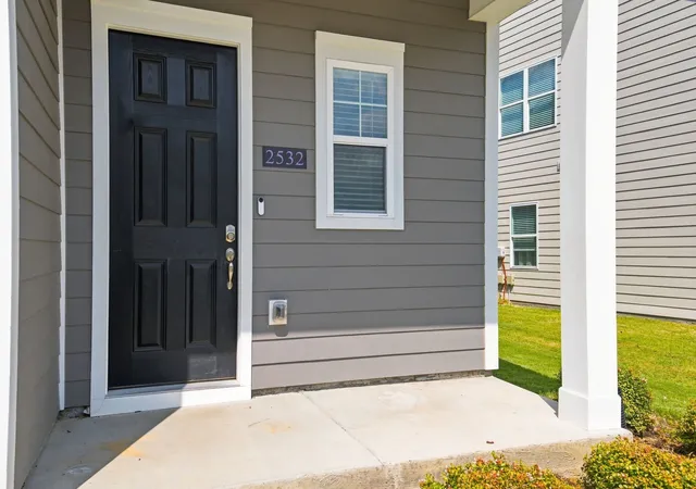 Photo 3 of Single family home for sale at 2532 Elmcroft Ave, Murfreesboro, TN 37128 | MLS# 3592412 | Listing updated on 2026-10-08