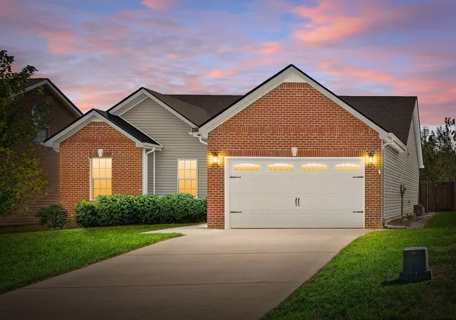 Photo 1 of Single family home for sale at 603 Hollow Crst, Clarksville, TN 37042 | MLS# 3602095 | Listing updated on 2026-10-05