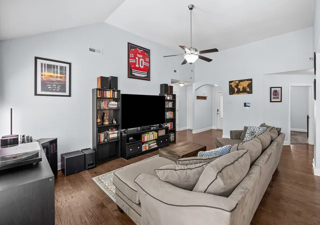 Photo 3 of Single family home for sale at 603 Hollow Crst, Clarksville, TN 37042 | MLS# 3602095 | Listing updated on 2026-10-05