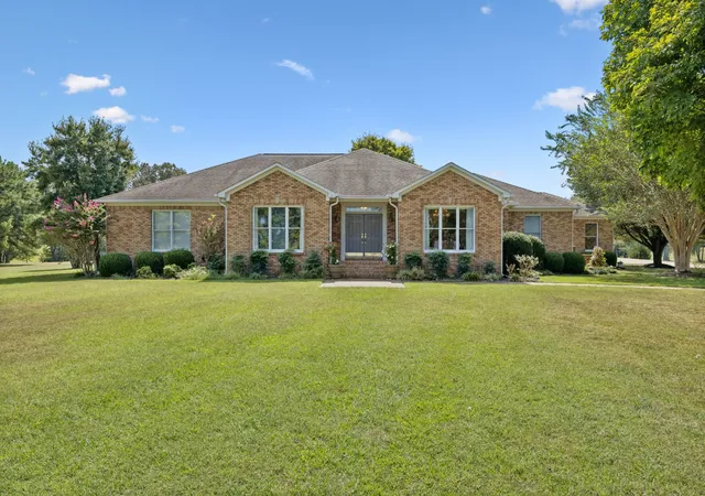 Photo 1 of Single family home for sale at 23 Cardinal Ct W, Lawrenceburg, TN 38464 | MLS# 3592198 | Listing updated on 2026-09-23