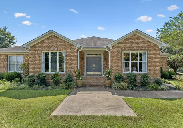Photo 3 of Single family home for sale at 23 Cardinal Ct W, Lawrenceburg, TN 38464 | MLS# 3592198 | Listing updated on 2026-09-23