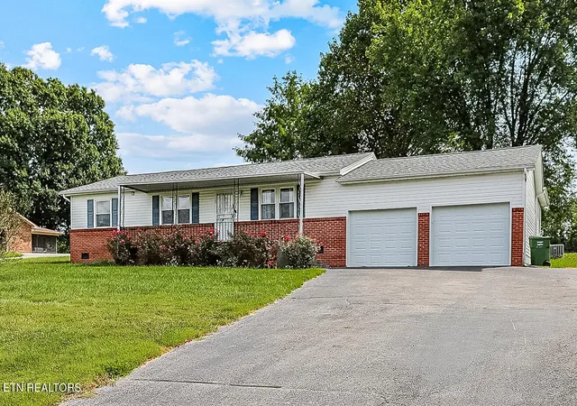 Photo 1 of Single family home for sale at 7518 Washington Pike, Corryton, TN 37721 | MLS# 3592186 | Listing updated on 2026-09-18