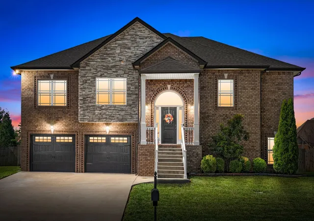 Photo 1 of Single family home for sale at 316 Piedmont Pl, Clarksville, TN 37043 | MLS# 3596379 | Listing updated on 2026-09-19