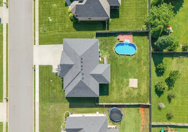 Photo 3 of Single family home for sale at 316 Piedmont Pl, Clarksville, TN 37043 | MLS# 3596379 | Listing updated on 2026-10-13