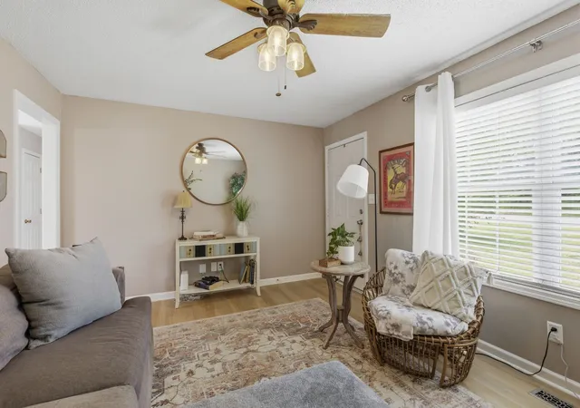 Photo 4 of Single family home for sale at 1829 Needmore Rd, Clarksville, TN 37042 | MLS# 3597899 | Listing updated on 2026-09-23