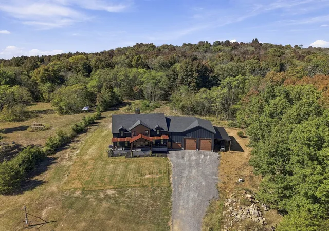 Photo 2 of Single family home for sale at 719 Trammel Ln, Lebanon, TN 37090 | MLS# 3603862 | Listing updated on 2026-10-01