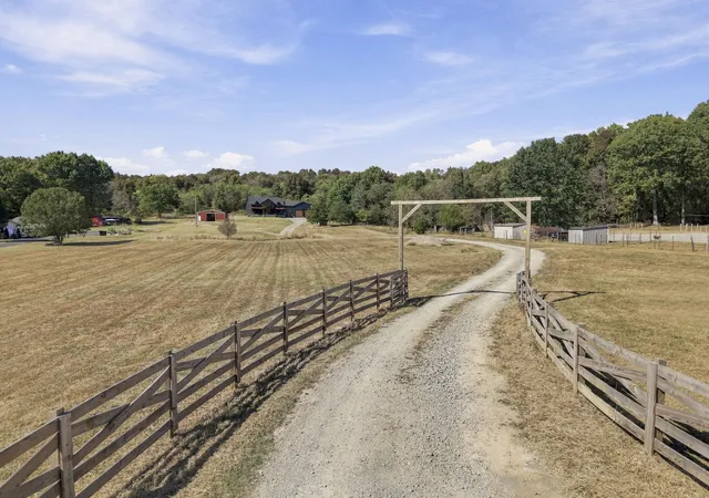 Photo 3 of Single family home for sale at 719 Trammel Ln, Lebanon, TN 37090 | MLS# 3603862 | Listing updated on 2026-10-01