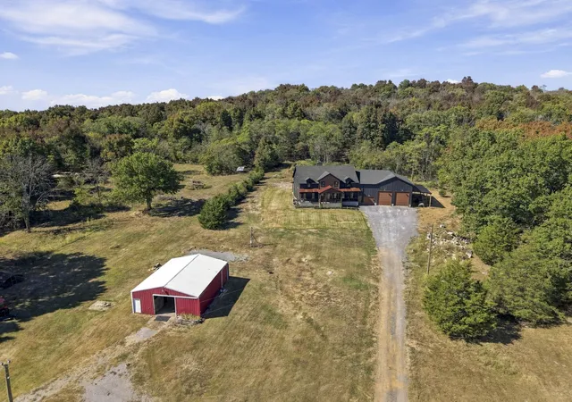 Photo 3 of Single family home for sale at 719 Trammel Ln, Lebanon, TN 37090 | MLS# 3603862 | Listing updated on 2026-10-01