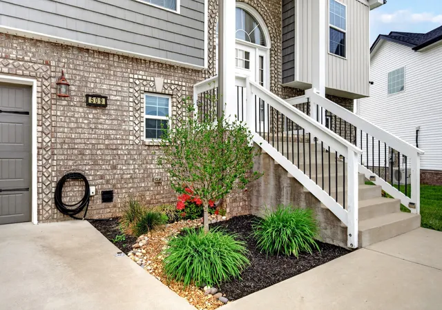 Photo 3 of Sale Pending at 509 Wingfield Ct, Clarksville, TN 37043 | MLS# 3592223 | Listing updated on 2026-09-21