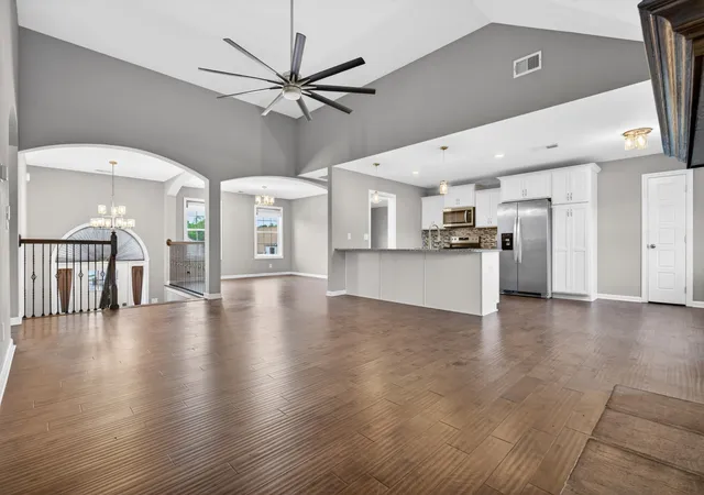 Photo 4 of Sale Pending at 509 Wingfield Ct, Clarksville, TN 37043 | MLS# 3592223 | Listing updated on 2026-09-21