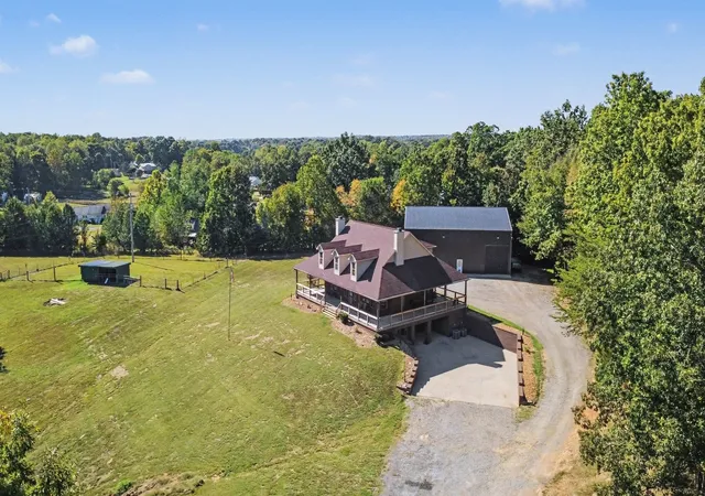 Photo 4 of Single family home for sale at 168 Camaro Dr, Chapmansboro, TN 37035 | MLS# 3618655 | Listing updated on 2026-10-10