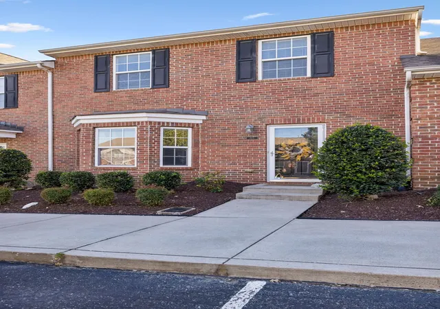 Photo 1 of Townhouse for sale at 1101 Downs Blvd #243, Franklin, TN 37064 | MLS# 3624367 | Listing updated on 2026-10-23