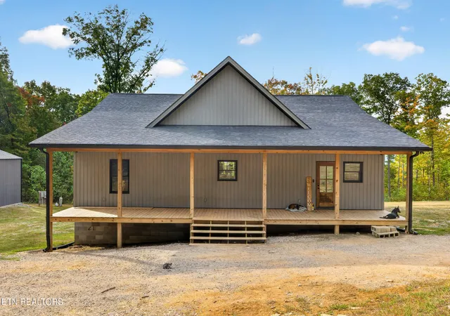 Photo 3 of Single family home for sale at 715 Crab Mountain Rd, Jamestown, TN 38556 | MLS# 3592288 | Listing updated on 2026-09-30