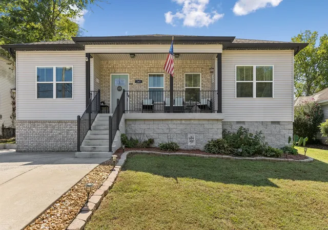 Photo 3 of Single family home for sale at 245 Valley Dr, Columbia, TN 38401 | MLS# 3593341 | Listing updated on 2026-09-23