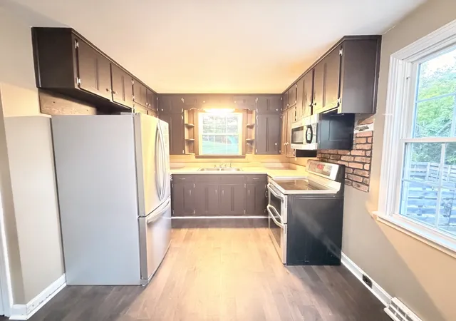 Photo 1 of Single family home for sale at 1223 Beverly Hills Dr, Clarksville, TN 37040 | MLS# 3592332 | Listing updated on 2026-10-29