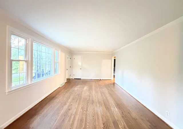Photo 2 of Single family home for sale at 1223 Beverly Hills Dr, Clarksville, TN 37040 | MLS# 3592332 | Listing updated on 2026-10-29