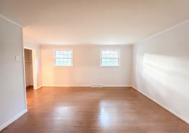 Photo 3 of Single family home for sale at 1223 Beverly Hills Dr, Clarksville, TN 37040 | MLS# 3592332 | Listing updated on 2026-10-29