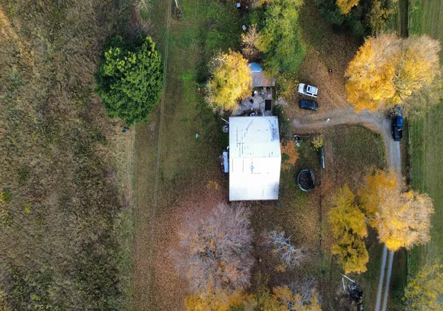 Photo 4 of Single family home for sale at 3941 Baggett Rd, Springfield, TN 37172 | MLS# 3597035 | Listing updated on 2026-09-21