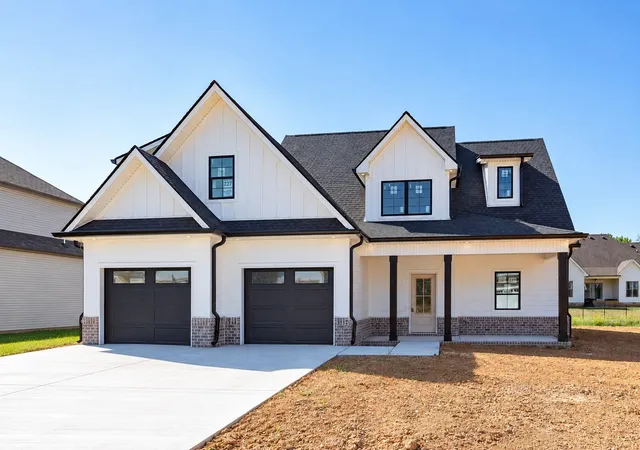 Photo 1 of Single family home for sale at 1155 Chagford Dr, Clarksville, TN 37043 | MLS# 3592446 | Listing updated on 2026-10-13