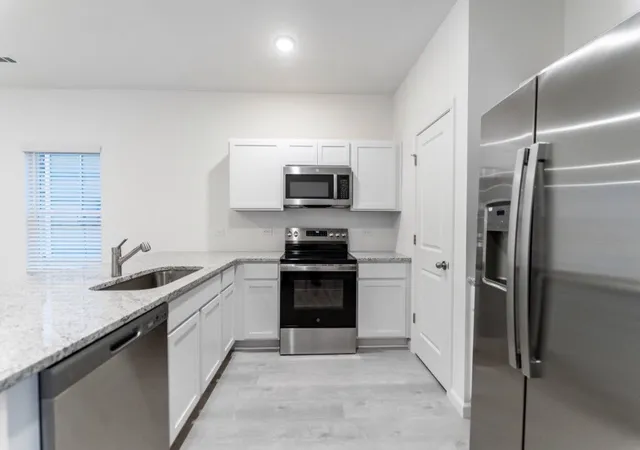 Photo 3 of Single family home for sale at 22 Stonehenge Cir, Manchester, TN 37355 | MLS# 3597268 | Listing updated on 2026-09-21