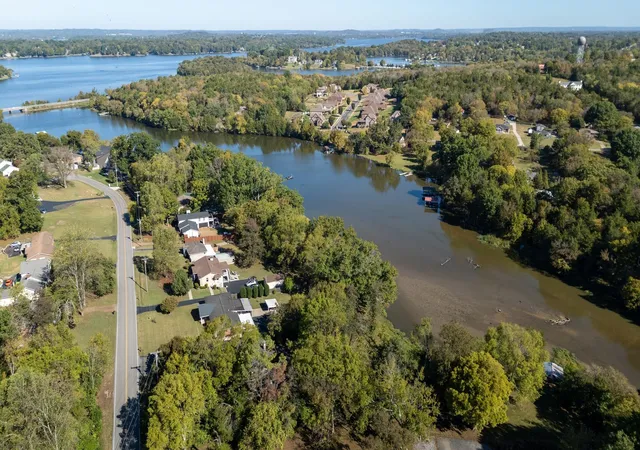 Single family home for sale at 425 Lakeshore Dr, Old Hickory, TN 37138 | MLS# 3614494