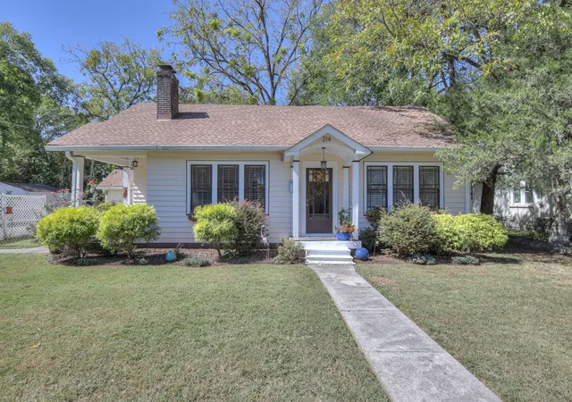 Photo 2 of Single family home for sale at 214 Pennsylvania Ave, Lebanon, TN 37087 | MLS# 3592859 | Listing updated on 2026-10-07