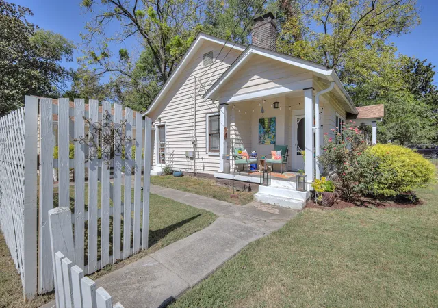 Photo 4 of Single family home for sale at 214 Pennsylvania Ave, Lebanon, TN 37087 | MLS# 3592859 | Listing updated on 2026-10-07