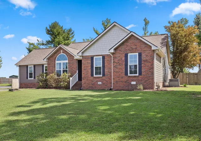 Photo 1 of Single family home for sale at 104 Dawn Ct, White House, TN 37188 | MLS# 3594223 | Listing updated on 2026-09-19