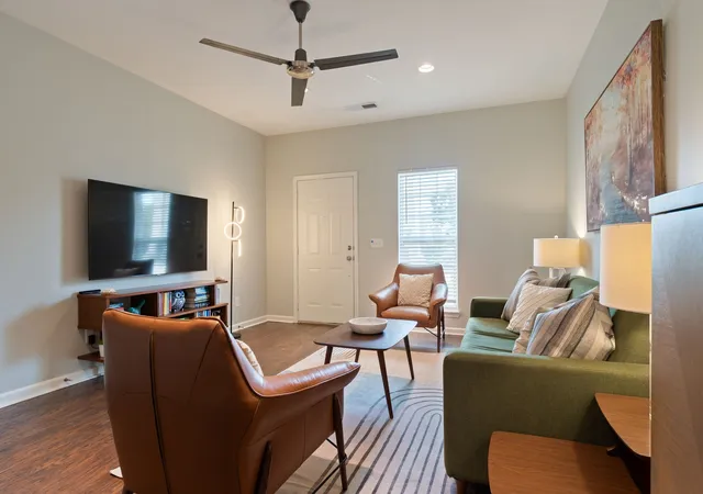 Photo 4 of Single family home for sale at 420 Normandy Cir, Nashville, TN 37209 | MLS# 3594097 | Listing updated on 2026-09-19