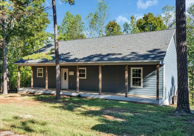 Photo 3 of Single family home for sale at 219 Antler Dr, Smithville, TN 37166 | MLS# 3613247 | Listing updated on 2026-10-08