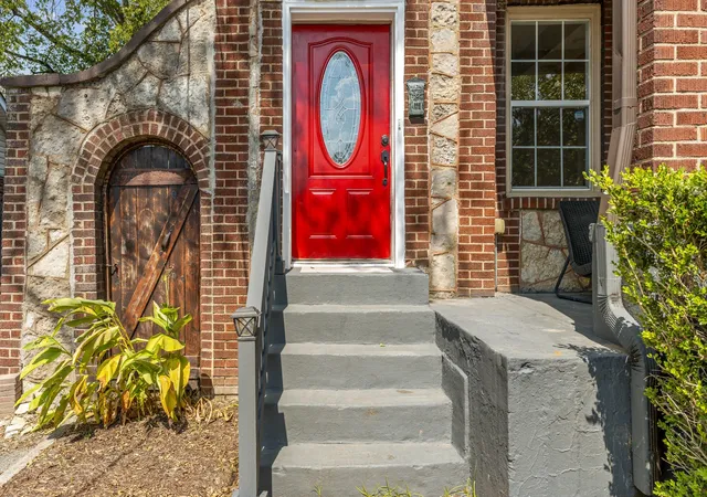 Photo 3 of Single family home for sale at 206 Rayon Dr, Old Hickory, TN 37138 | MLS# 3593976 | Listing updated on 2026-09-29
